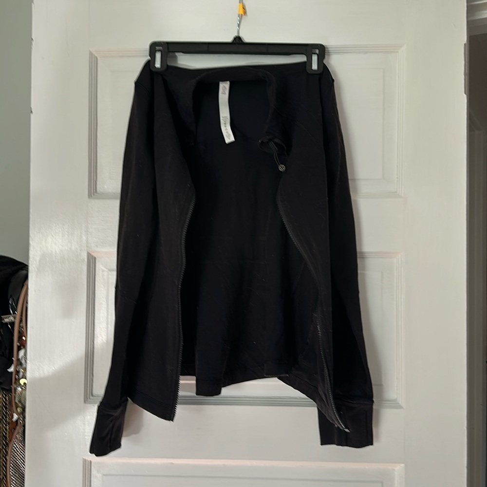 LULULEMON black zip jacket size 5